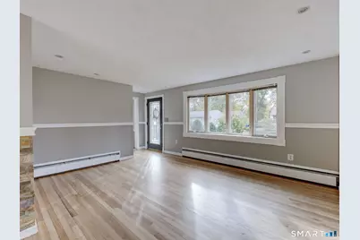 4 Ellis Road, Enfield, CT 06082 - Photo 8