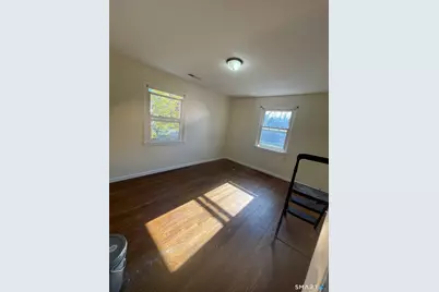 709 Ryon Street, Bridgeport, CT 06606 - Photo 2