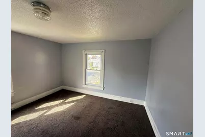 301 Oak Street, Waterbury, CT 06705 - Photo 28
