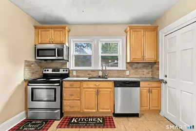 361 Linnmoore Street, Hartford, CT 06106 - Photo 10