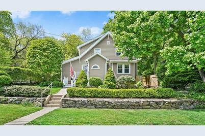 148 Knickerbocker Avenue, Stamford, CT 06907 - Photo 1