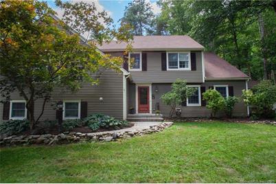 7 Higate Lane, Simsbury, CT 06070 - Photo 1