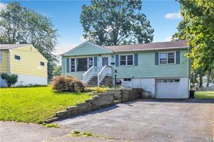 192 Beatrice Dr West Haven CT 06516 MLS 170609323 Coldwell