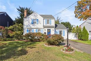 113 Beaumont St Fairfield CT 06824 MLS 170546737 Coldwell Banker