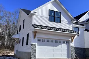14 Village Circle, Guilford, CT 06437 - Photo 1
