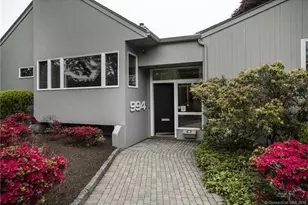 994 Ocean Ave, New London, CT 06320 - Photo 1