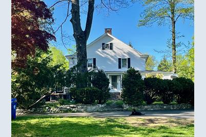 82 Chestnut Hill Road, Norwalk, CT 06851 - Photo 1