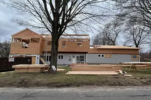 104 Eastfield Rd, Waterbury, CT 06708 - Photo 1