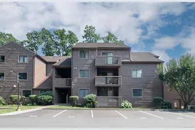 166 Old Brookfield Road #3B1, Danbury, CT 06811 - Photo 1