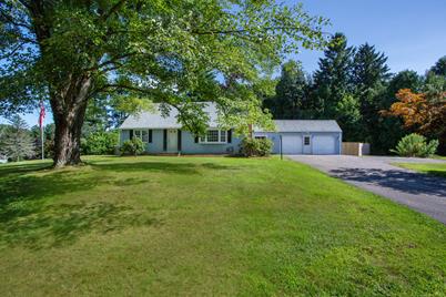 16 Deepwood Road, Simsbury, CT 06070 - Photo 1