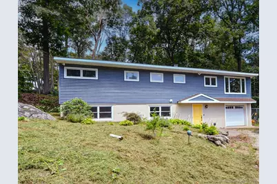 15 Wakerobin Road, Norwalk, CT 06851 - Photo 1