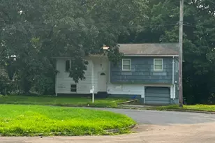 2 Heather Rd, Hamden, CT 06518 - Photo 1