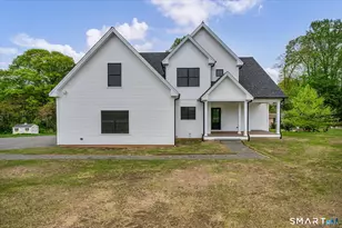 194 Debbie Dr, Meriden, CT 06451 - Photo 1