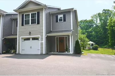 35 Chestnut Avenue #APT C, Watertown, CT 06779 - Photo 1
