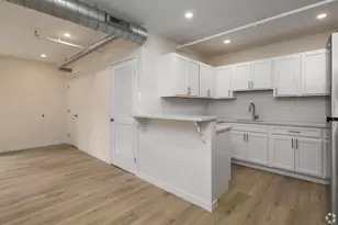 584 Main St, Middletown, CT 06457 - Photo 1