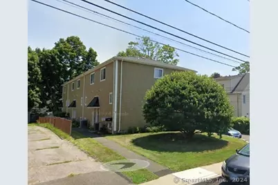 7 Woodbury Avenue #APT 4, Norwalk, CT 06850 - Photo 1