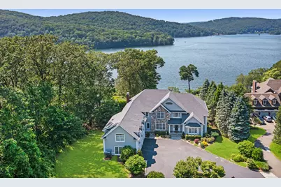 266 Great Plain Road, Danbury, CT 06811 - Photo 1