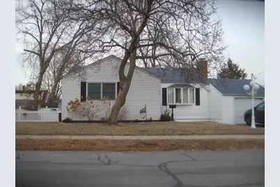 612 Goldenrod Avenue, Bridgeport, CT 06606 - Photo 1