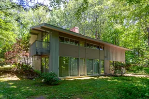 55 Westwood Dr, Middlebury, CT 06762 - Photo 1