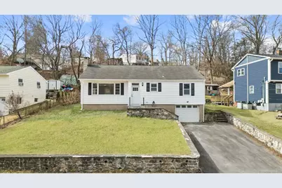 32 Blackberry Road, Danbury, CT 06811 - Photo 1