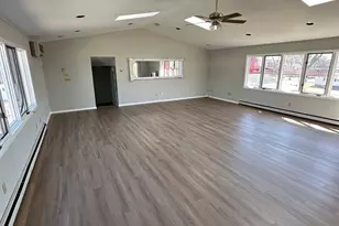 477 Sedgewick Ave, Stratford, CT 06615 - Photo 1