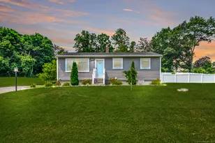 3 Henso Dr, Danbury, CT 06811 - Photo 1