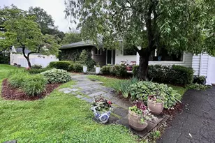 46 Tumblebrook Ln, West Hartford, CT 06117 - Photo 1