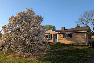 27 Payne Pl, Meriden, CT 06450 - Photo 1