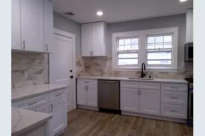 92 Woodlawn Street #2nd floor, West Hartford, CT 06110 - Photo 1