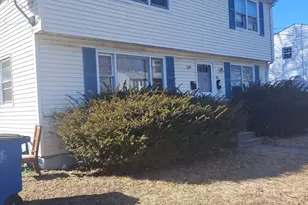 18 Elizabeth Ann Dr, New Haven, CT 06512 - Photo 1