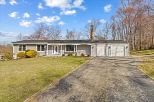 60 Oxen Hill Rd, Trumbull, CT 06611 - Photo 1