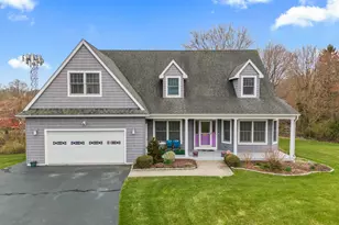 10 Easy St, New London, CT 06320 - Photo 1