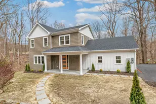 8 Fox Run, Monroe, CT 06468 - Photo 1