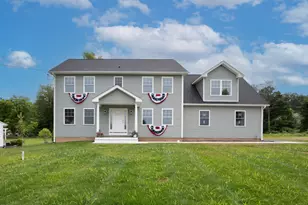 896 East St, Middletown, CT 06457 - Photo 1