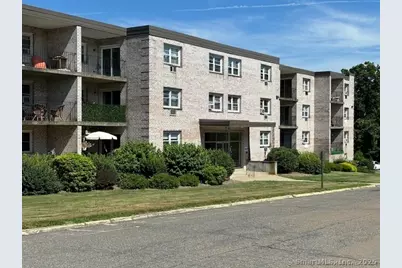 300 Meadowside Road #APT 206, Milford, CT 06460 - Photo 1