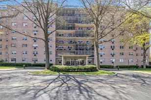 25 Cartright St, Bridgeport, CT 06604 - Photo 1