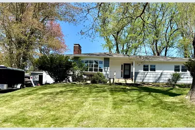 13 Brookfield Meadows, Brookfield, CT 06804 - Photo 1