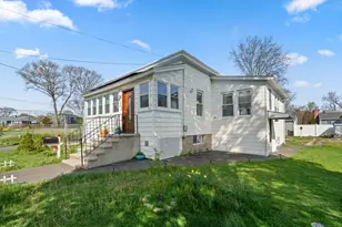 26 Porter St, Stratford, CT 06615 - Photo 1