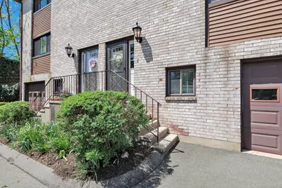 44 Columbus Place #2, Stamford, CT 06907 - Photo 1