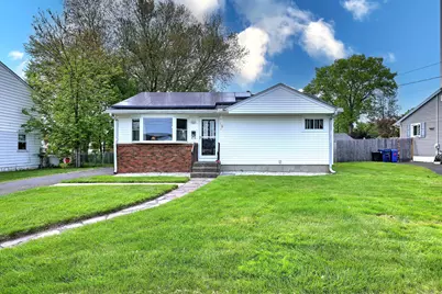 27 Aircraft Road, West Haven, CT 06516 - Photo 1