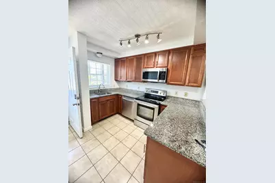 256 Washington Boulevard #APT 3, Stamford, CT 06902 - Photo 1