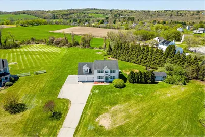 6 Margaret Circle, Pomfret, CT 06259 - Photo 1