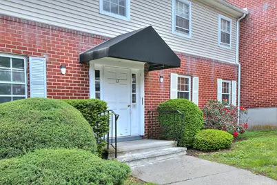 50 Greenhouse Road #17A, Bridgeport, CT 06606 - Photo 1