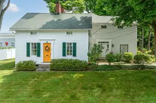 24 Lynde St, Old Saybrook, CT 06475 - Photo 1