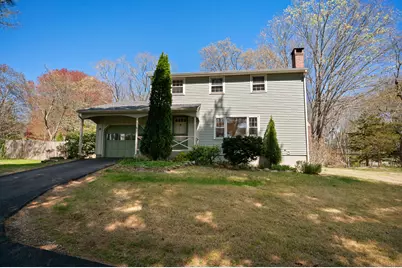 576 New London Road, Groton, CT 06355 - Photo 1