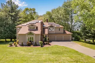 17 Pasture Ln, Glastonbury, CT 06073 - Photo 1