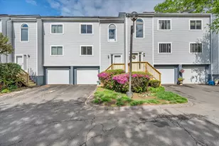 37 Valley Run Dr, Cromwell, CT 06416 - Photo 1