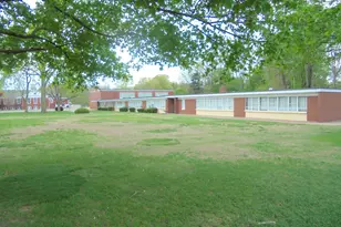 21 33 35 Church St, East Hartford, CT 06108 - Photo 1