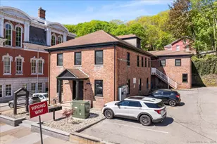 110 Broadway, Norwich, CT 06360 - Photo 1