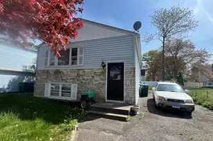 125 Garibaldi Ave, Stratford, CT 06615 - Photo 1